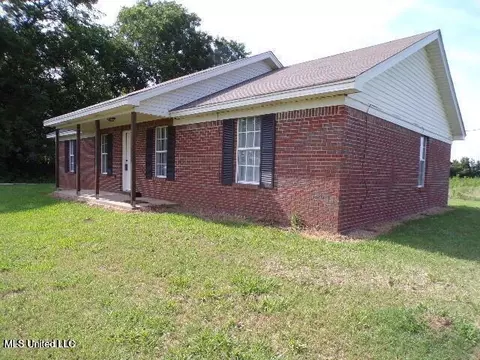 5521 Dubbs Rd, Dundee, MS 38626