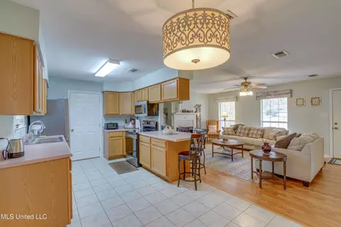 Kitchen - 9727 Pokai St, Diamondhead, MS 39525 photo 1 of 4