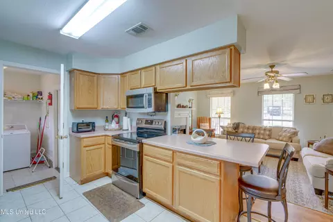 Kitchen - 9727 Pokai St, Diamondhead, MS 39525 photo 4 of 4