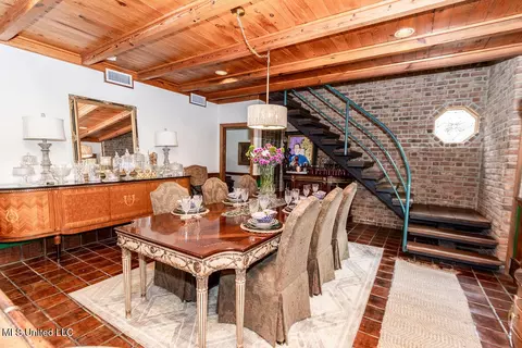 Dining - 1506 Greymont Ave, Jackson, MS 39202 photo 3 of 4