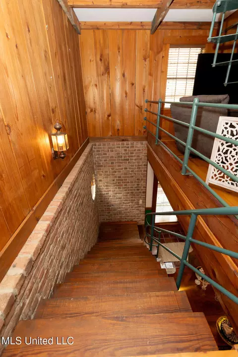 Entry Way - 1506 Greymont Ave, Jackson, MS 39202 photo 1 of 1