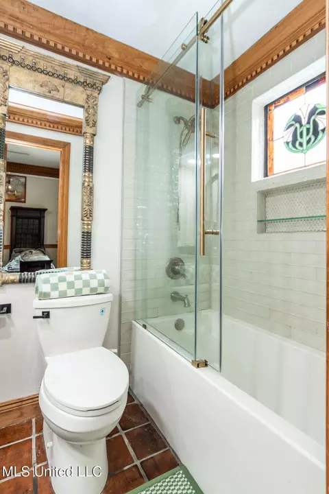 Bath - 1506 Greymont Ave, Jackson, MS 39202 photo 3 of 6