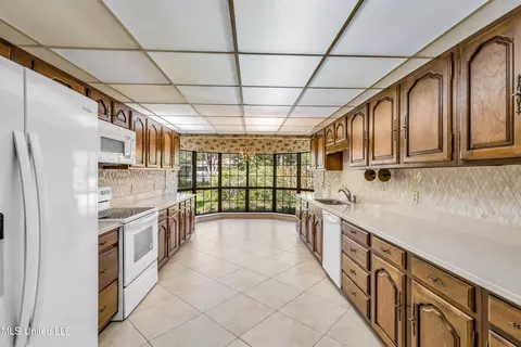 5561 E Diamondhead Dr, Diamondhead, MS 39525 photo 20