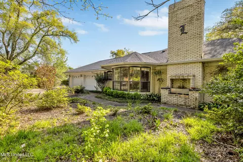 5561 E Diamondhead Dr, Diamondhead, MS 39525 photo 7
