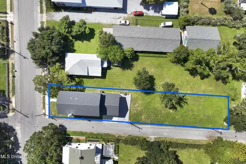 View/Area - 457 E Second St, Pass Christian, MS 39571 photo 4 of 6