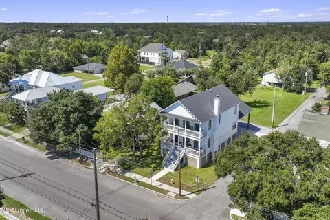 View/Area - 457 E Second St, Pass Christian, MS 39571 photo 3 of 6