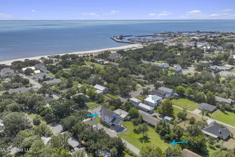 View/Area - 457 E Second St, Pass Christian, MS 39571 photo 1 of 6