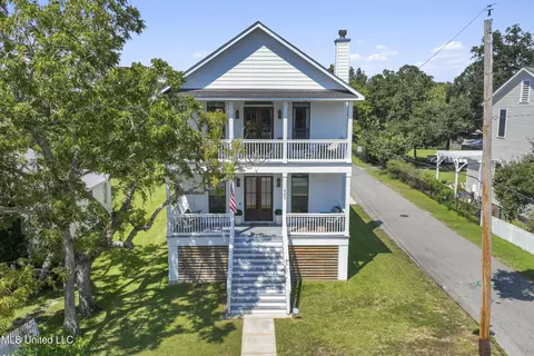 457 E Second St, Pass Christian, MS 39571