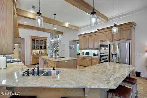 Kitchen - 308 Partridge Cv, Brandon, MS 39047 photo 2 of 6