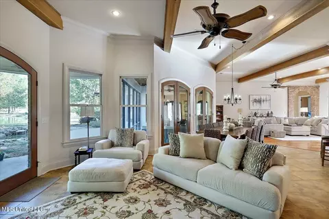 Living - 308 Partridge Cv, Brandon, MS 39047 photo 7 of 8