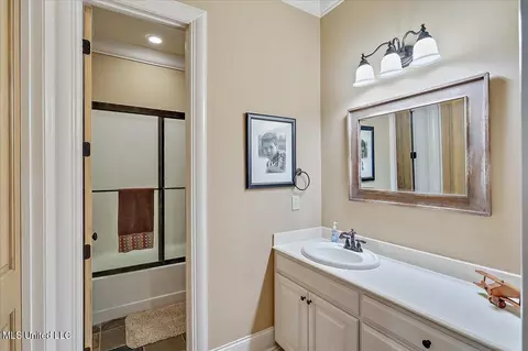 Bath - 308 Partridge Cv, Brandon, MS 39047 photo 5 of 5