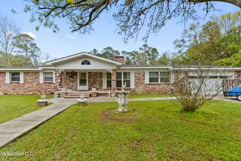 13300 Solomon Rd, Ocean Springs, MS 39564