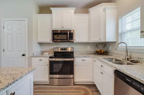 Kitchen - 105 Pineview Dr, Lucedale, MS 39452 photo 1 of 2