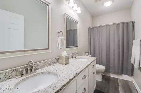 Bath - 105 Pineview Dr, Lucedale, MS 39452 photo 2 of 2