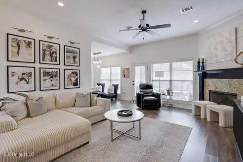 Living - 1832 August Bnd, Madison, MS 39110 photo 1 of 2