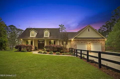 243 Lake Gary Rd, Leakesville, MS 39451