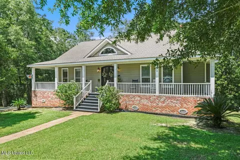 32 Angelica Dr, Picayune, MS 39466