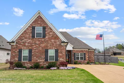 1266 Perry Place Dr, Hernando, MS 38632