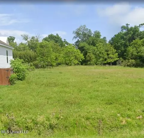 115 Bay Oaks Dr, Bay Saint Louis, MS 39520