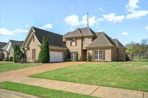 1411 W Notting Hill Dr, Hernando, MS 38632 photo 2