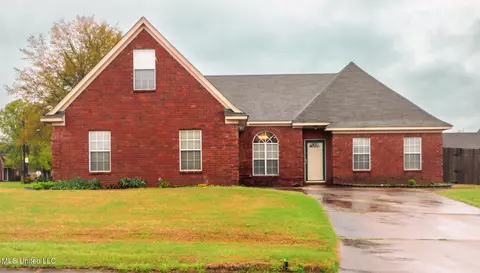 13133 Braybourne Cove Cv, Olive Branch, MS 38654