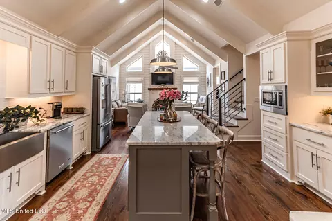 Kitchen - 803 Onyx Pl, Flowood, MS 39232 photo 1 of 9