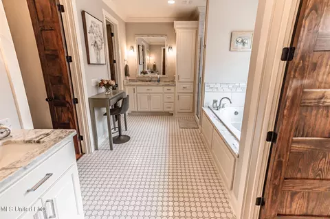 Bath - 803 Onyx Pl, Flowood, MS 39232 photo 2 of 8