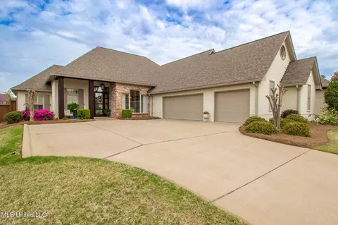 803 Onyx Pl, Flowood, MS 39232