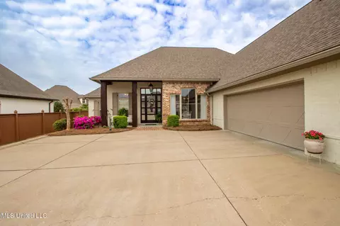 Exterior - 803 Onyx Pl, Flowood, MS 39232 photo 3 of 10