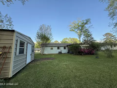 Exterior - 527 Luling St, Pearl, MS 39208 photo 3 of 4