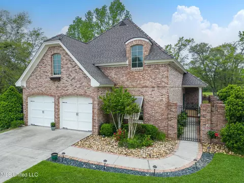 7357 N Aberdeen Dr, Pass Christian, MS 39571