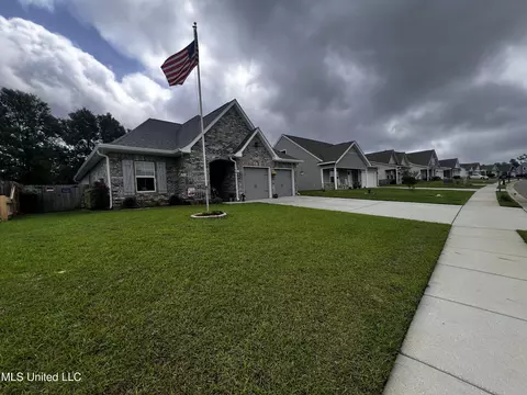 14739 Audubon Lake Blvd, Gulfport, MS 39503