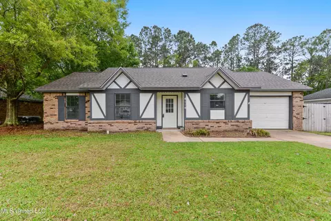 4110 Groveland Rd, Ocean Springs, MS 39564
