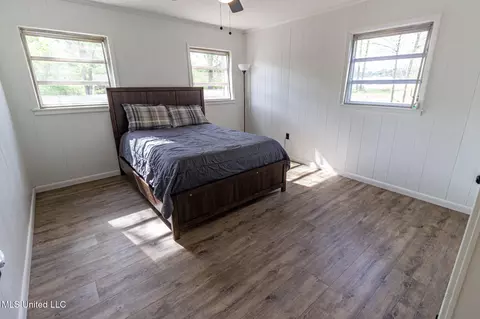 Bedroom - 1603 NE 1st Ave, Magee, MS 39111 photo 3 of 8