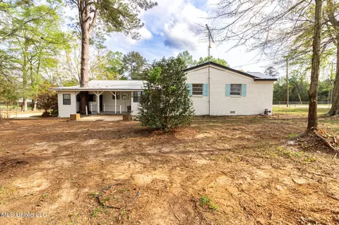 Exterior - 1603 NE 1st Ave, Magee, MS 39111 photo 13 of 17