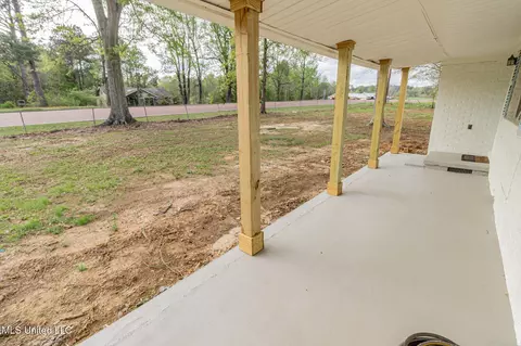 Exterior - 1603 NE 1st Ave, Magee, MS 39111 photo 3 of 17