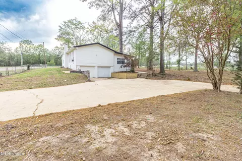 Exterior - 1603 NE 1st Ave, Magee, MS 39111 photo 15 of 17