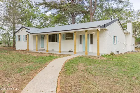 Exterior - 1603 NE 1st Ave, Magee, MS 39111 photo 1 of 17