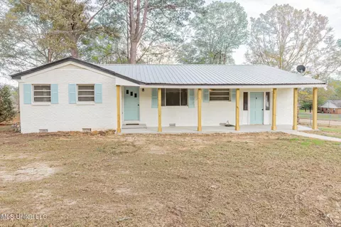 1603 NE 1st Ave, Magee, MS 39111