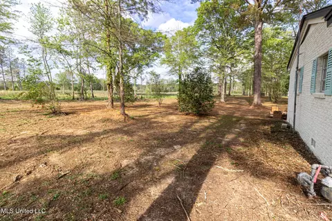 Exterior - 1603 NE 1st Ave, Magee, MS 39111 photo 12 of 17