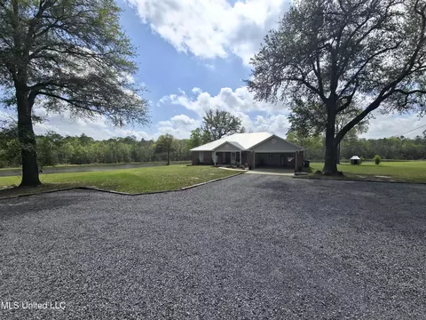 Exterior - 7401 N Creek Rd, Lucedale, MS 39452 photo 3 of 7