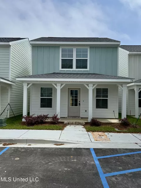 136 Coral Breeze Dr, Biloxi, MS 39531