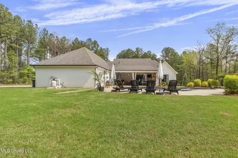 Exterior - 205 Stump Ridge Rd, Brandon, MS 39047 photo 21 of 24