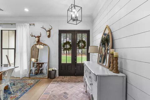 Entry Way - 205 Stump Ridge Rd, Brandon, MS 39047 photo 1 of 7