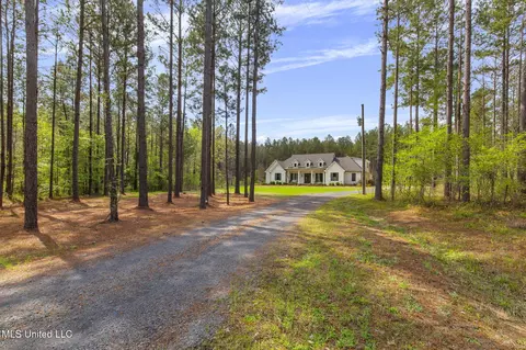 205 Stump Ridge Rd, Brandon, MS 39047