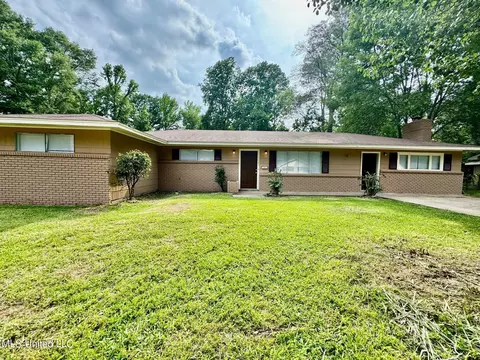1269 Wooddell Dr, Jackson, MS 39212