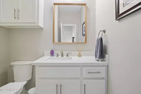Bath - 42 Park Crest Pl, Jackson, MS 39211 photo 1 of 4