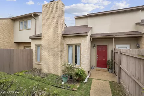 Exterior - 42 Park Crest Pl, Jackson, MS 39211 photo 1 of 6