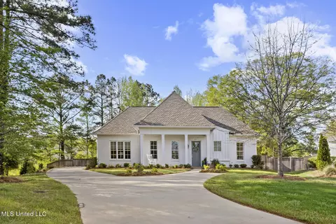 306 Herons Ln, Ridgeland, MS 39157