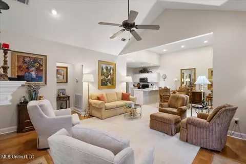 Living - 430 Independence Blvd, Flowood, MS 39232 photo 4 of 6